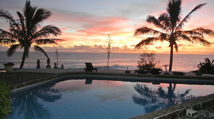 Sunset & Pool & Room areas