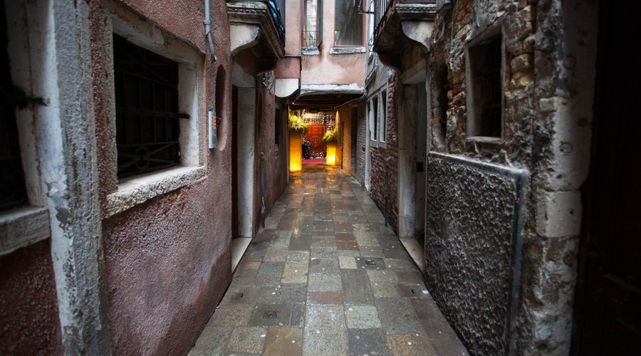 Street at the Al Ponte Antico Hotel