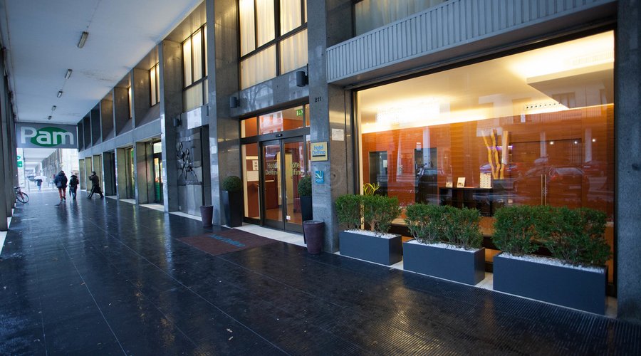 Entrance at the Quality Hotel Delfino