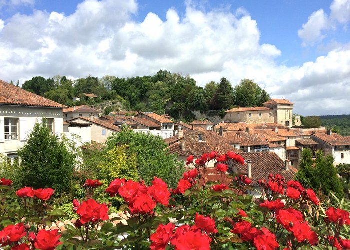 the village Aubeterre sur Dronne