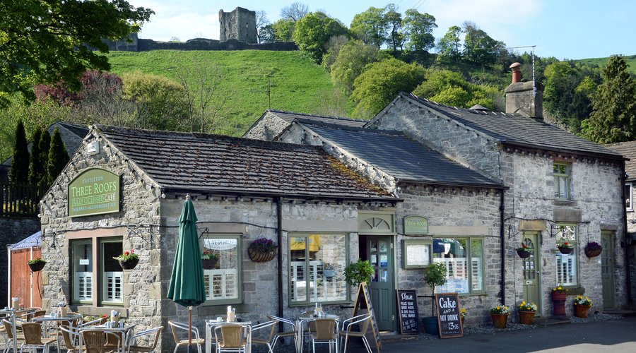 the three roofs cafe 2014