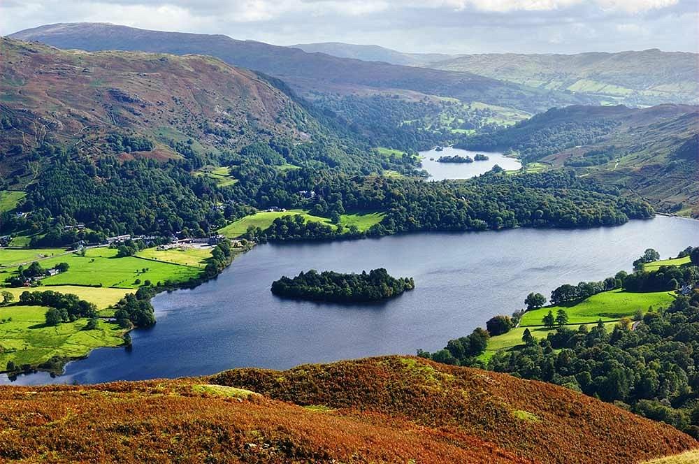 The largest country of england is. Национальный парк Лейк Дистрикт, Англия (Lake District). Национальный парк "Лейк-Дистрикт" в Великобритании. Национальный парк Озерный край Англия. Озерный край, Камбрия, Англия.