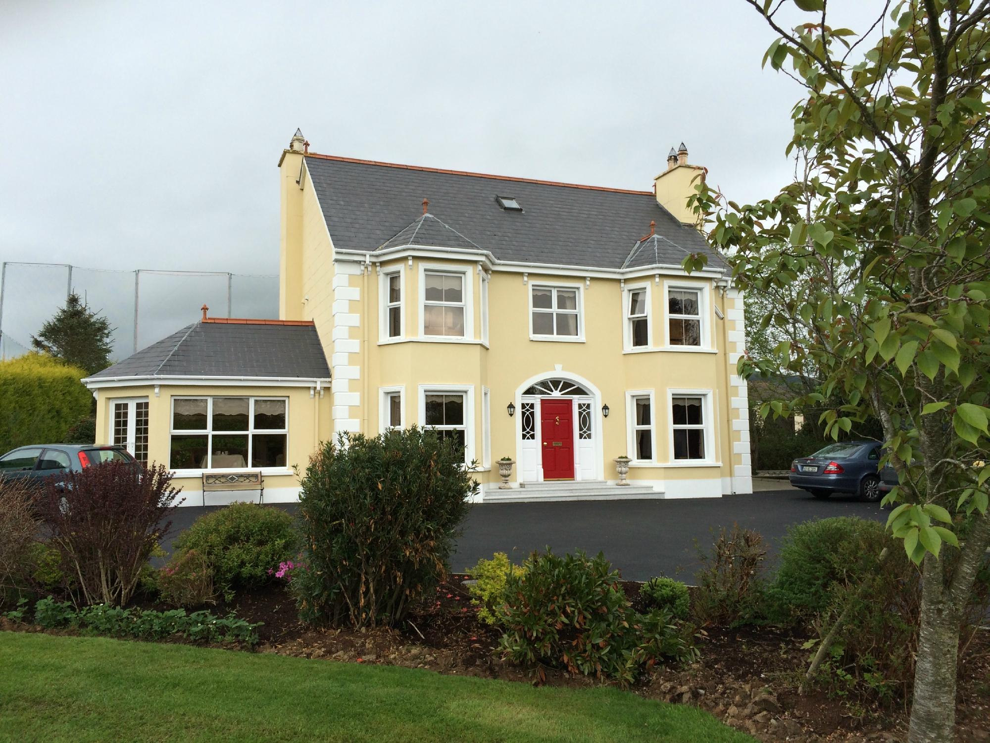 BARR'S B&B - Prices & Reviews (Moville, County Donegal, Ireland)