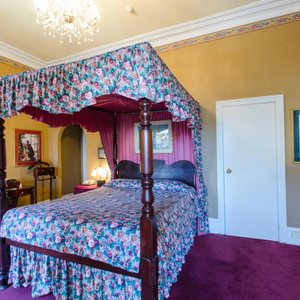 4 Poster bed in The Victoria Room
