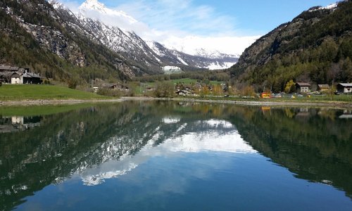 Il lago di Brusson