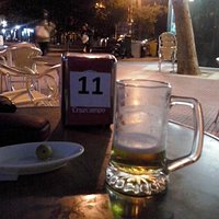 Cerveza y tapas en la maravillosa Plaza de Olavide