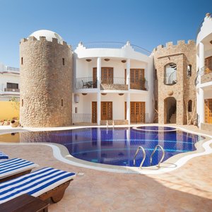 Heated infinity pool