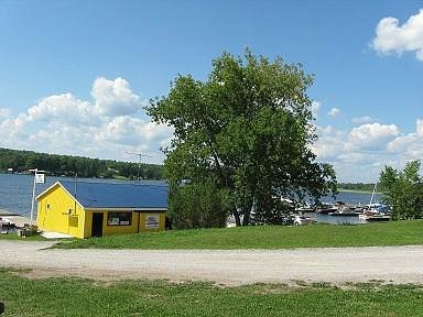 Kawartha Lakes Marina and Cottage Resort in Bobcaygeon, ON, Canada