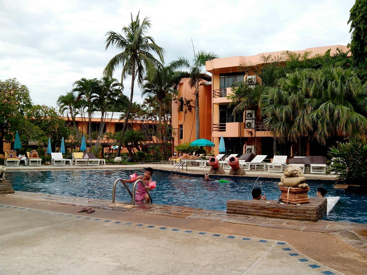 Peace resort 4. Отель в Паттайя около дельфинчиков. Prima Wongamat Hotel Pattaya отзывы. Прима Вонгамат отель Паттайя отзывы.