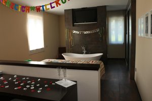 Room & Suite