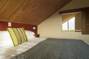 Room & Suite