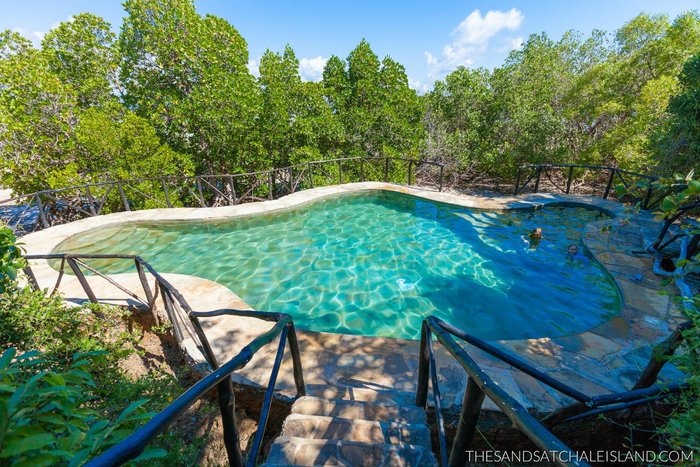 Chale Island Resort Pool: Pictures & Reviews - Tripadvisor