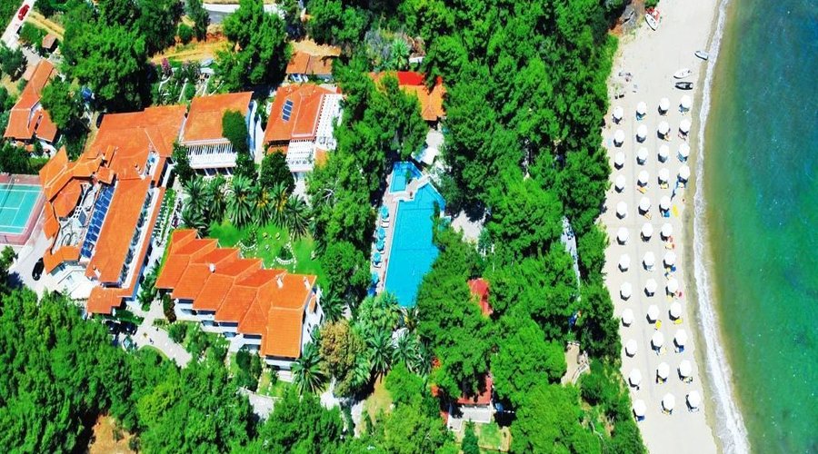 Porfi beach panoramic view