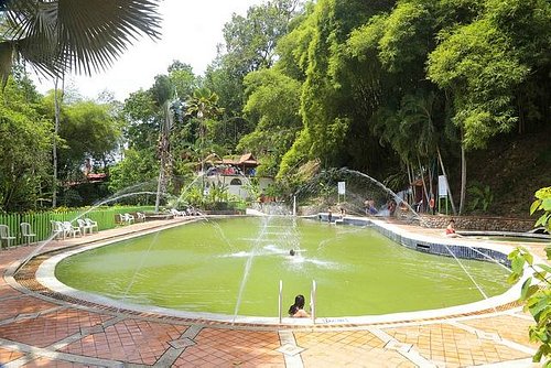 mesa de mini-billar - Picture of El Portal, Paraiso Natural, Rionegro -  Tripadvisor