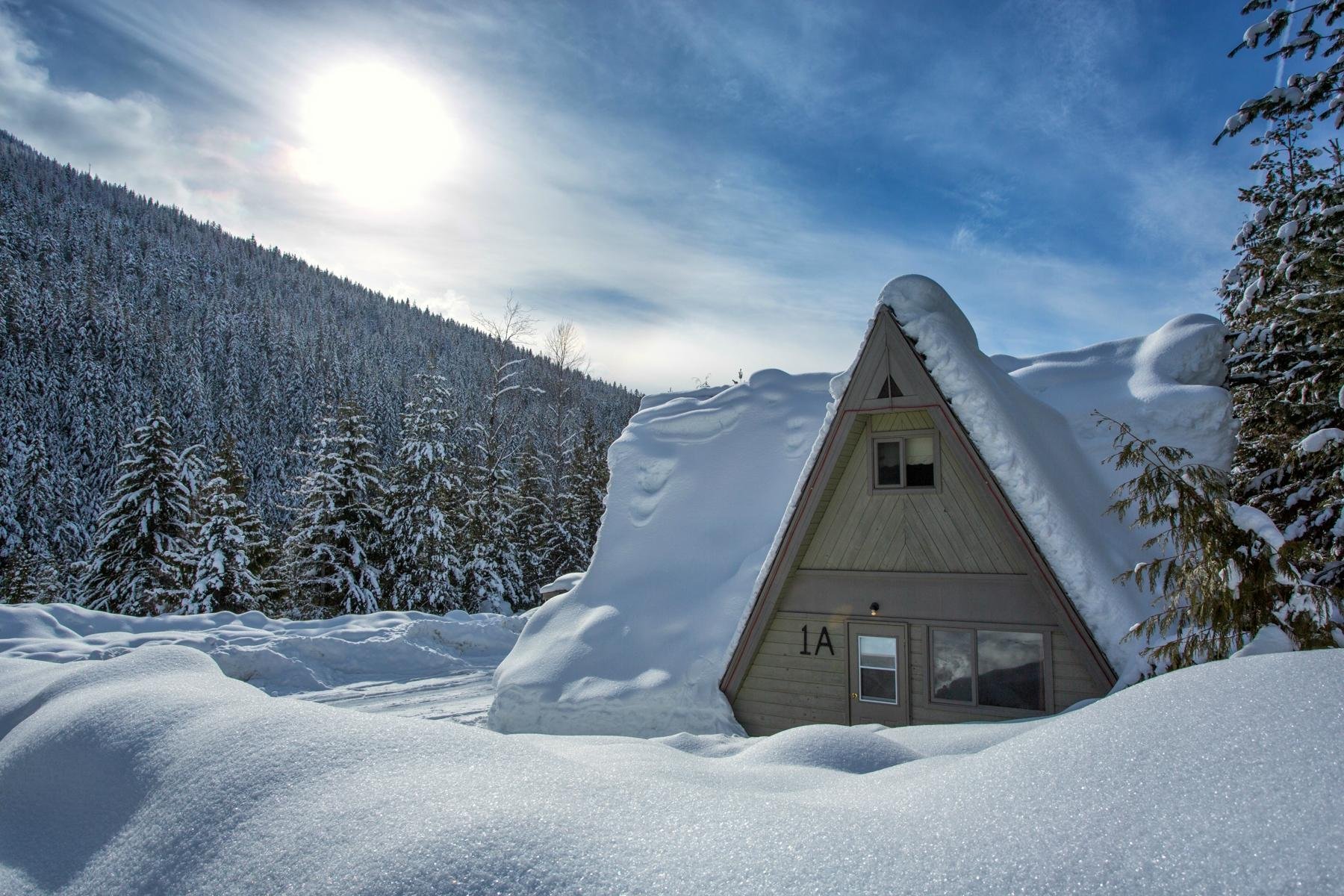 Nakusp Hot Springs Cedar Chalets - Reviews & Photos (British Columbia