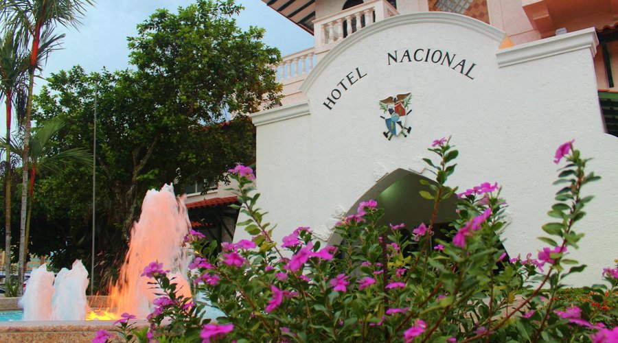 FACHADA