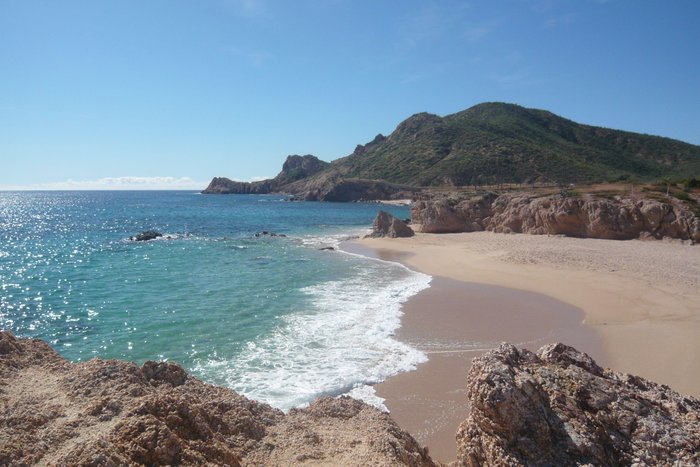You can walk to this quieter bay near the main beach