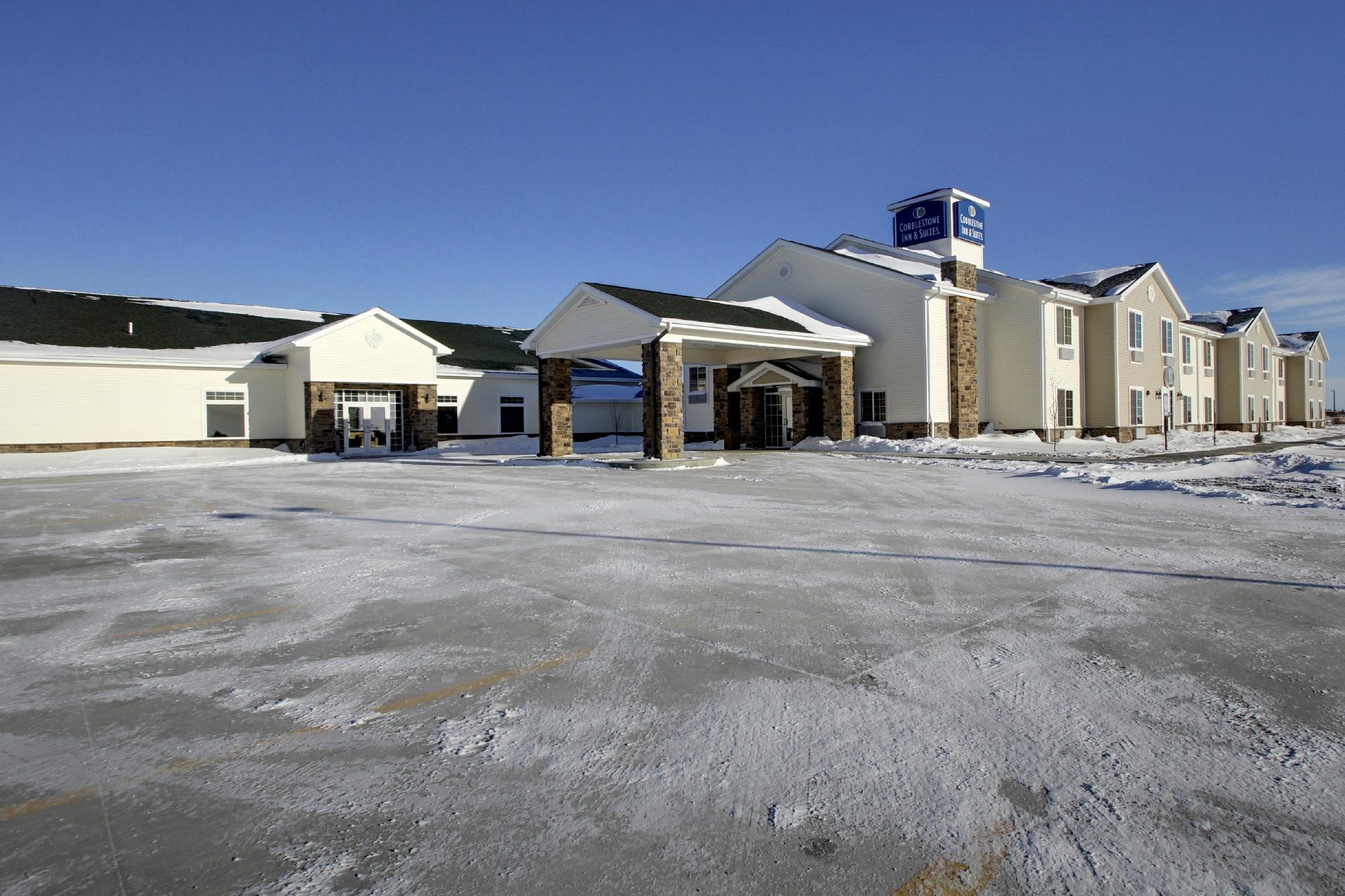 COBBLESTONE INN AND SUITES BOTTINEAU Updated 2024 Reviews Photos   Cobblestone Inn Suites 