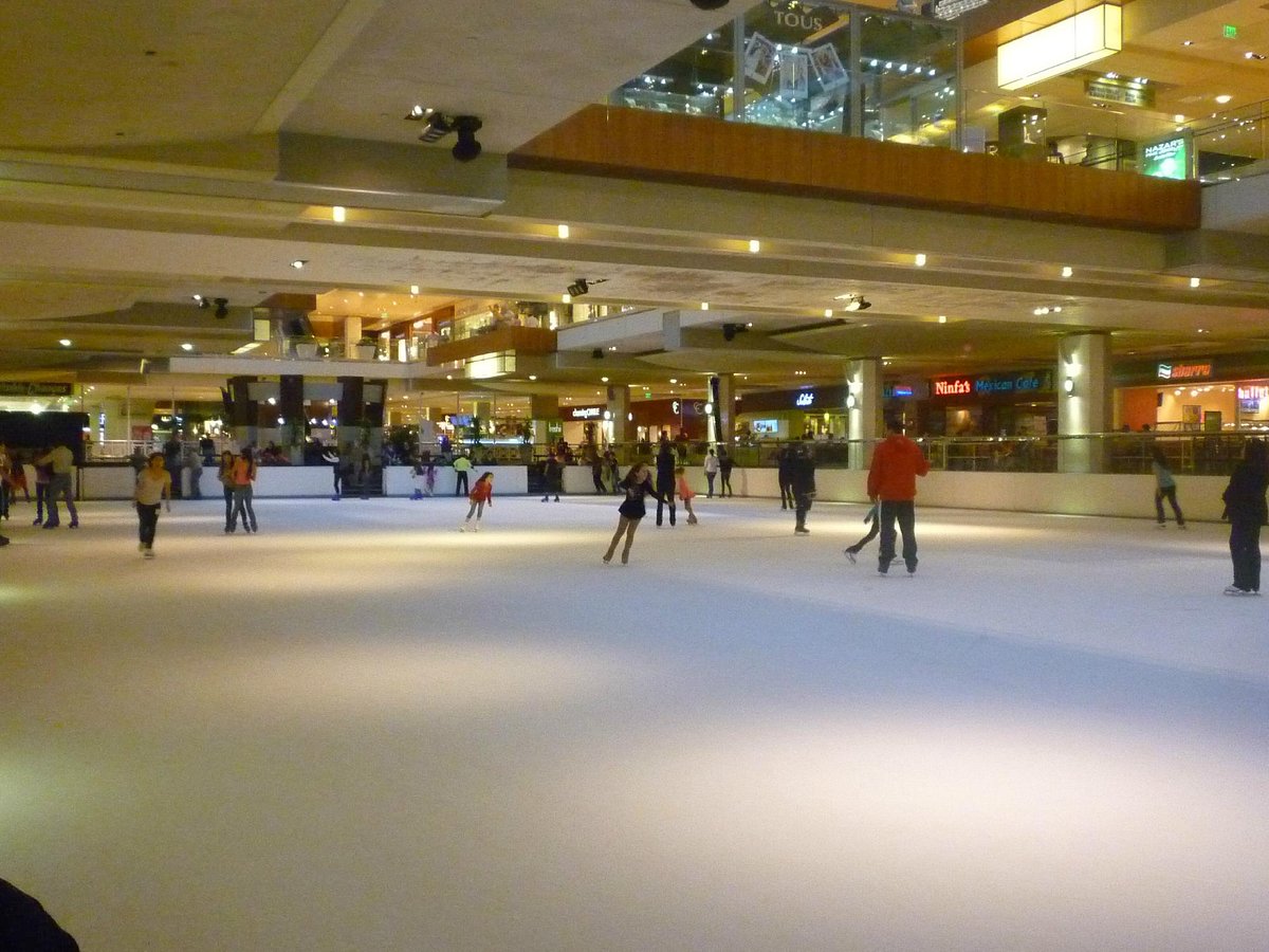 Houston Galleria's ice rink unveils $1 million renovations