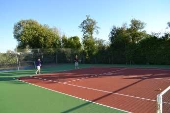 le terrain de tennis !