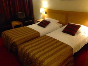 Room & Suite