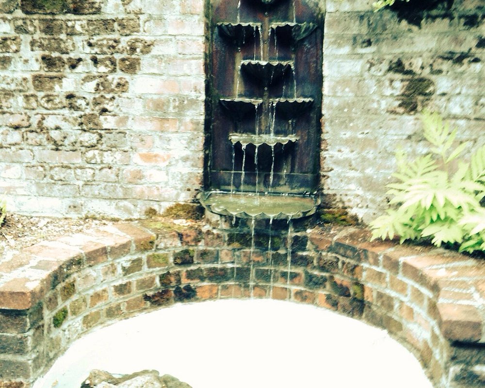 Side Fountain ?w=1000&h=800&s=1