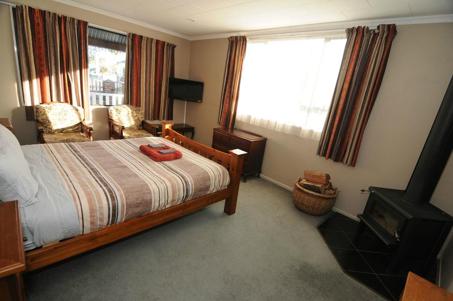 Designer Cottage 63 8 3 Prices B B Reviews Christchurch New Zealand Tripadvisor