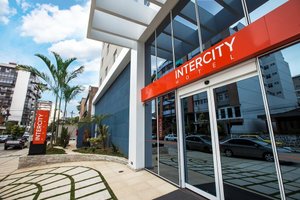 Intercity Teresópolis in Teresopolis, image may contain: City, Street, Urban, Car Dealership