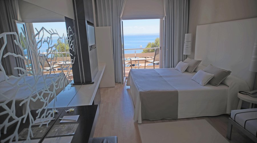 habitación con vista al mar