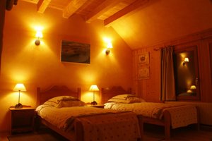 Room & Suite