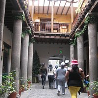 Palacio Municipal / Arzobispal