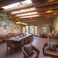 Agoyo Lounge
