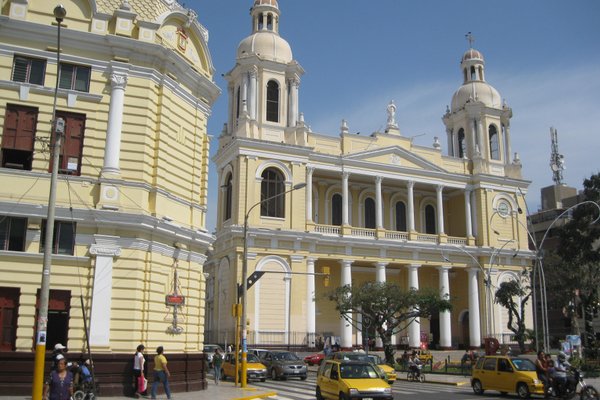 PUEBLO DE JOSÉ LEONARDO ORTIZ LAMBAYEQUE PERÚ