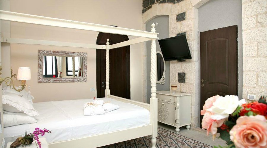 Balcony’s Suites
