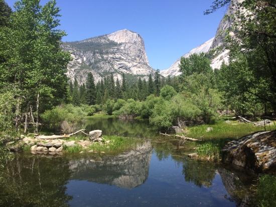 Mirror lake shop yosemite trail