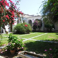 El patio del fundador