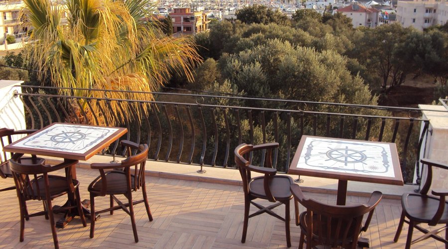Terastan Marina manzarası