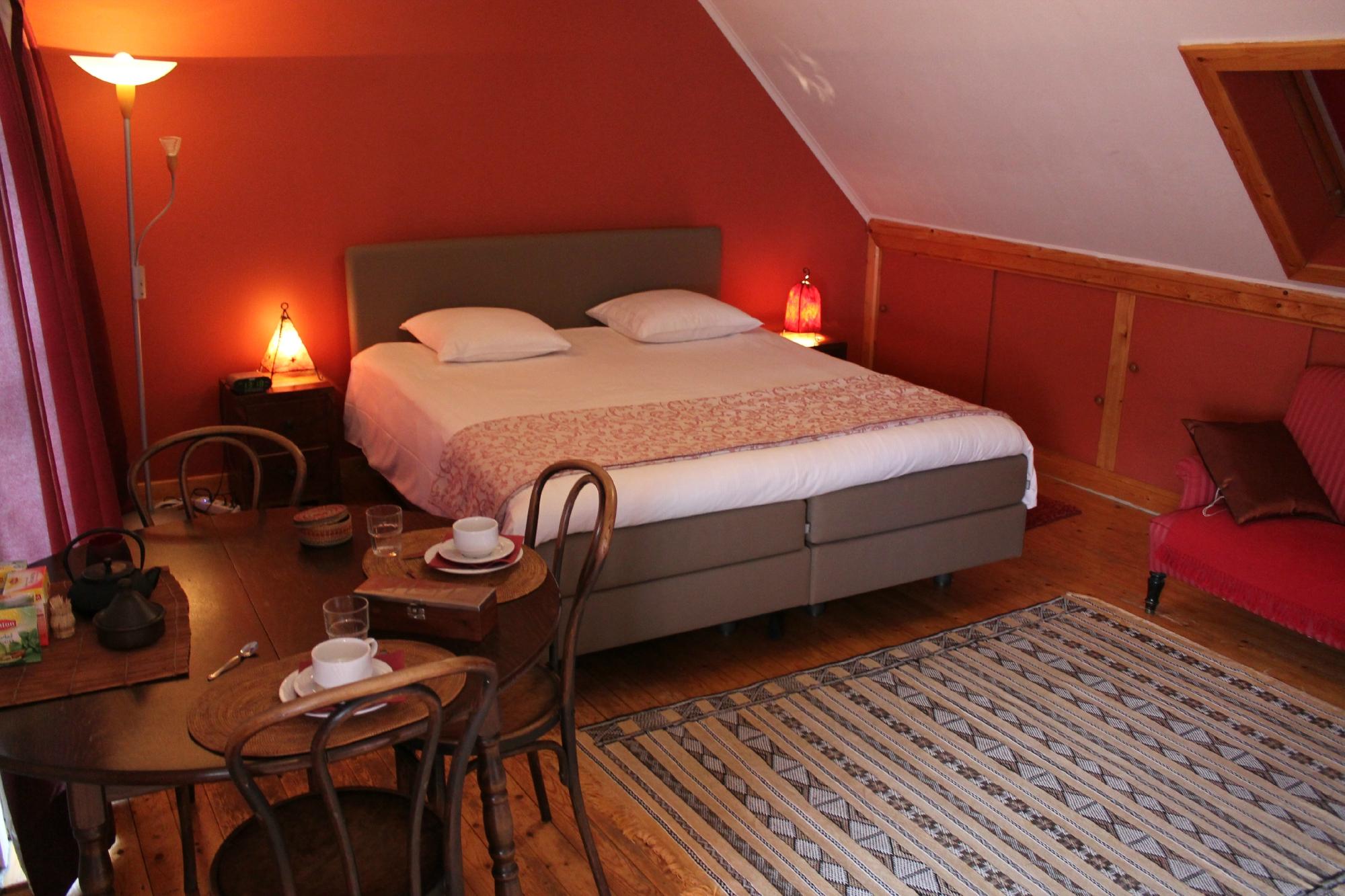 DOOR AND DOOR BED & BREAKFAST - Guest House Reviews (Bruges, Belgium)