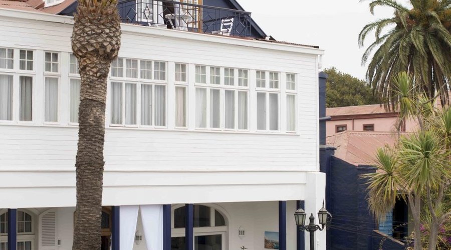 Frontis Hotel Somerscales