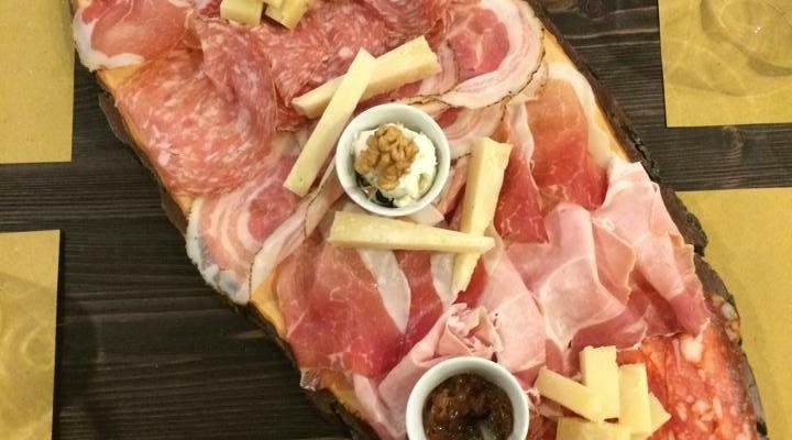 Tagliere selezione salumi e formaggi