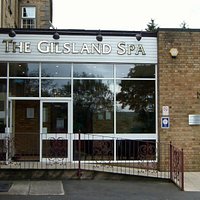 Hotel Entrance to Galloways Bar