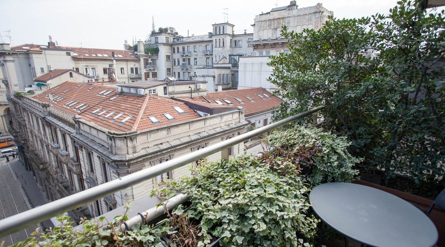 The Classic Room with Balcony at the Hotel Spadari al Duomo