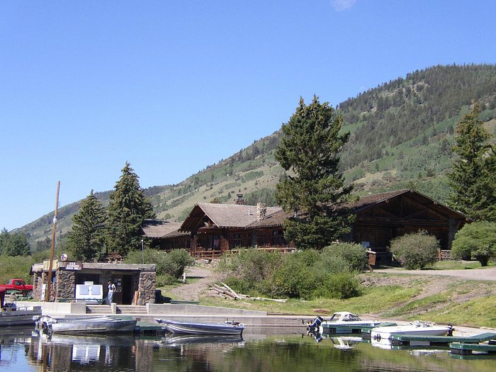 Mountain Lodge & Lake Cabin, Camping, Fishing
