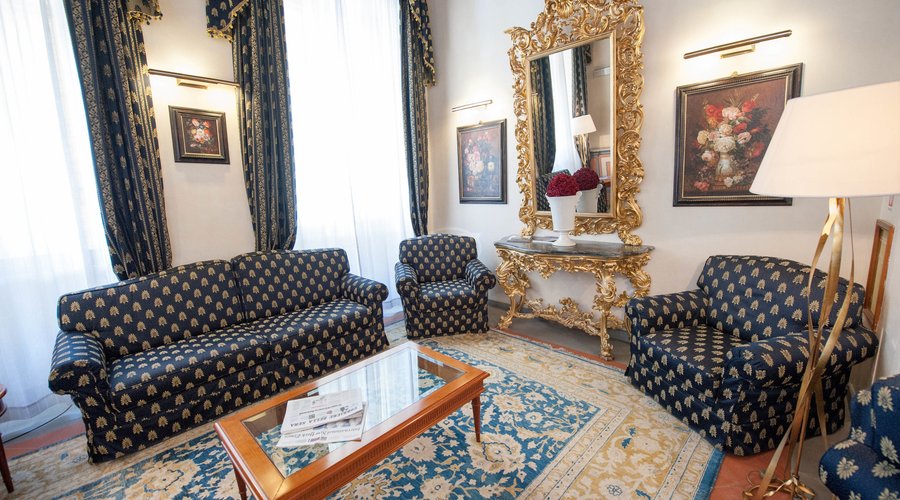Lobby at the Hotel Degli Orafi