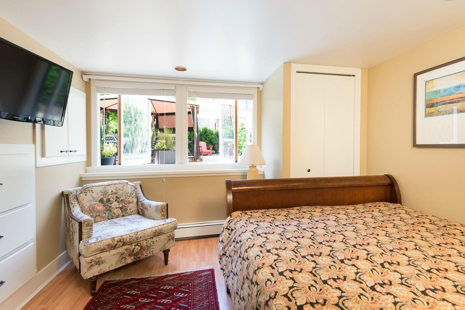 English Bay Inn by null