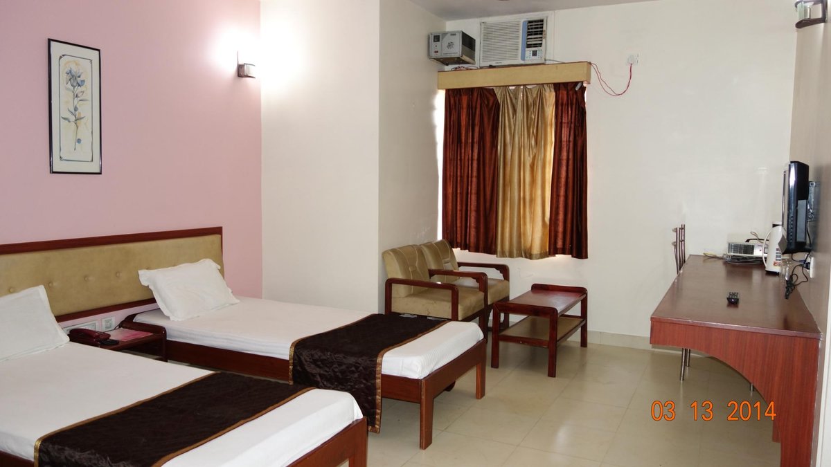 HOTEL SATKAR $25 ($̶3̶0̶) - Prices & Reviews - Katihar, India