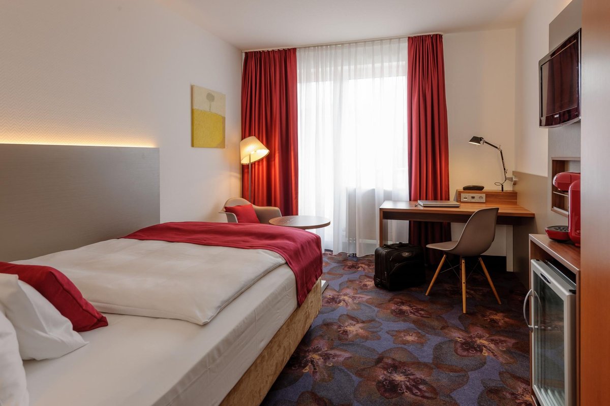 PLAZA INN Regensburg Rooms: Pictures & Reviews - Tripadvisor