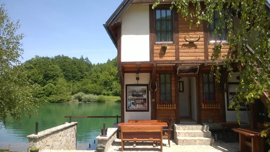 rooms near river Una