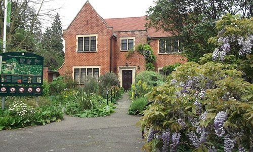 Handyman Cheslyn House & Gardens