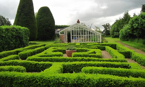 The maze and greenhouse